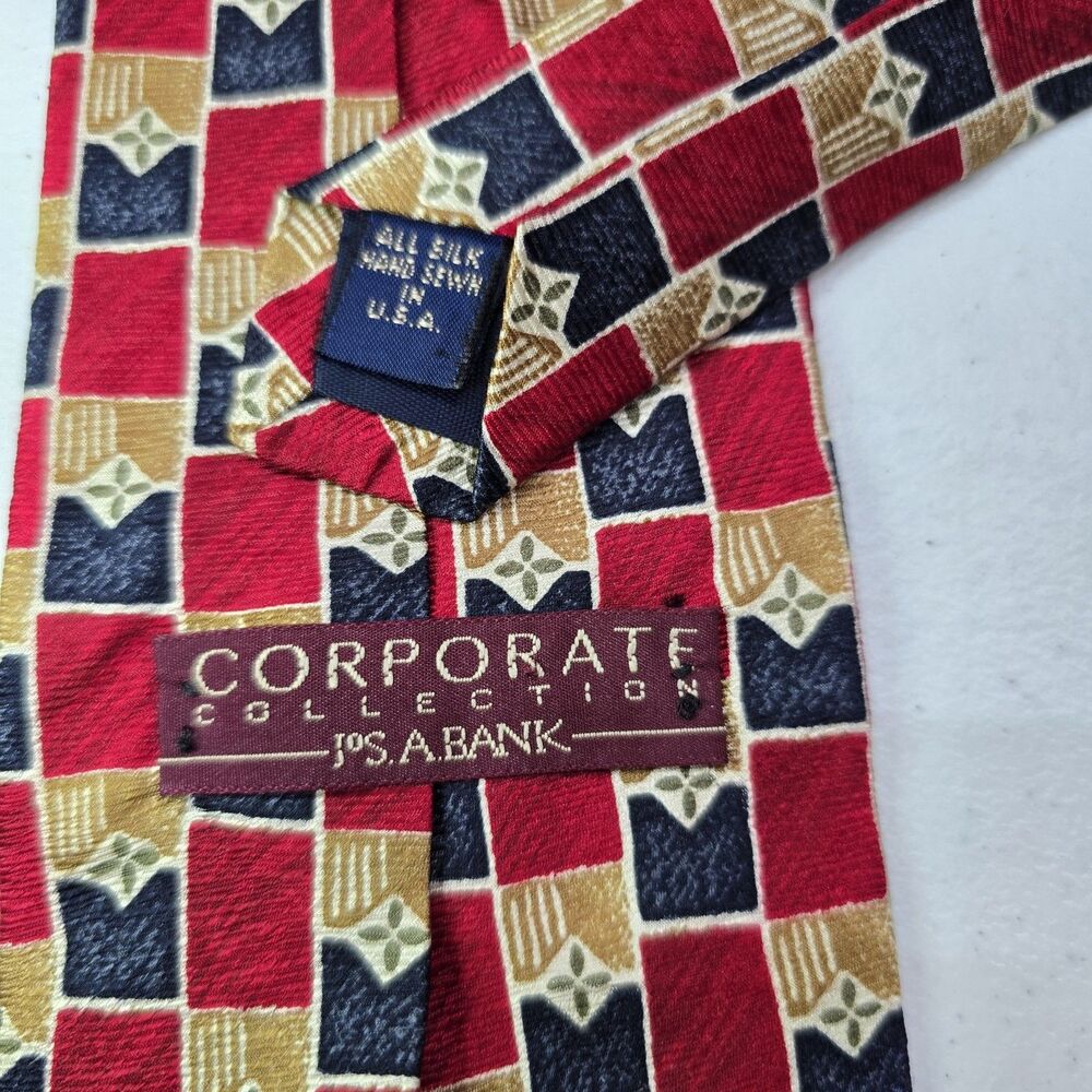 Jos A Bank Corporate Collection Mens Neck Tie Red Black Gold Geometric Pattern